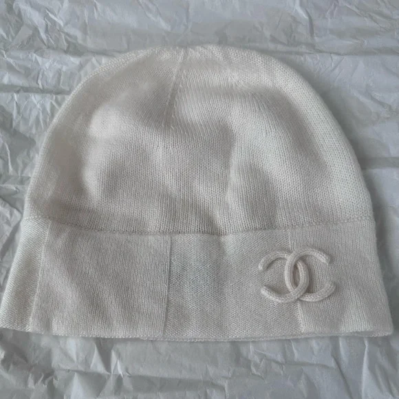 CHANEL | Accessories | 0 Auth Chanel White Hat 23c Cashmere Beanie